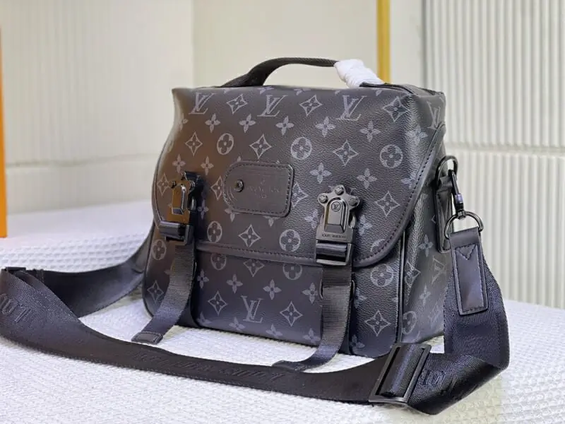 louis vuitton aaa homme mini sac a main s_12245742